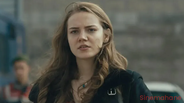 Gözleri Karadeniz Dizisi Avukat Aslı Kimdir? Eslem Akar kimdir?