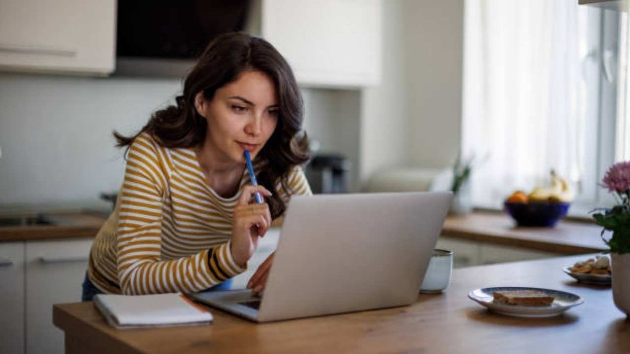 Geleceğin hastalığı açıklandı: İnternetten bulaşıyor!