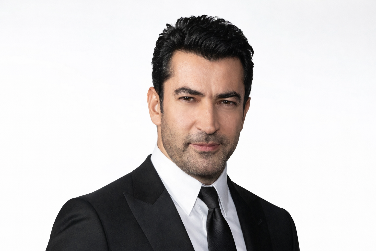 Kenan İmirzalıoğlu Kimdir? Nerelidir? Kaç Yaşında?