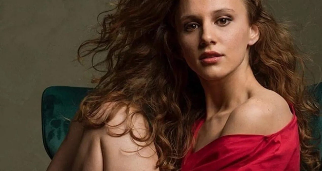 Ünlü oyuncu Ahsen Eroğlu ifade vermek için adliyeye geldi!