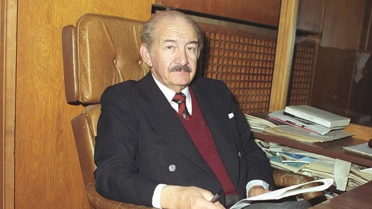 Haldun Taner: Türk Tiyatrosunun Öncüsü ve Usta Kalemi