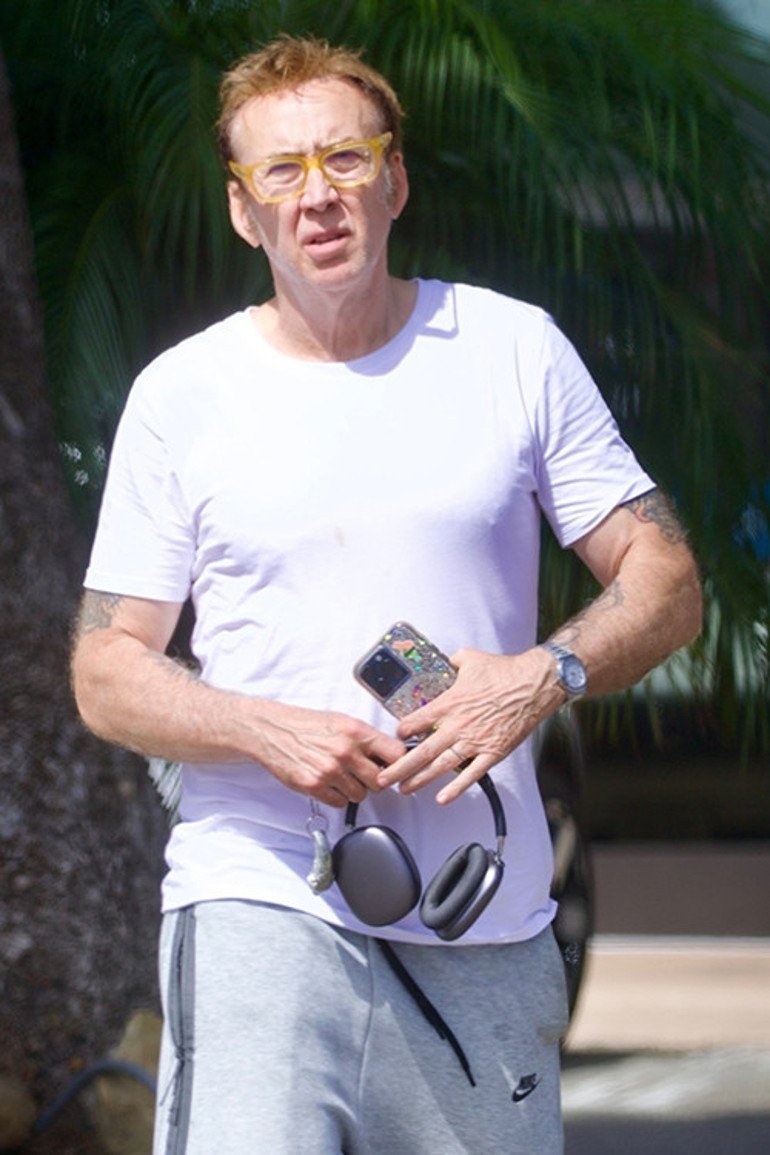 Nicolas Cage'in Yönetmenlerle İlgili Deneyimleri ve Ekonomik Mücadeleleri