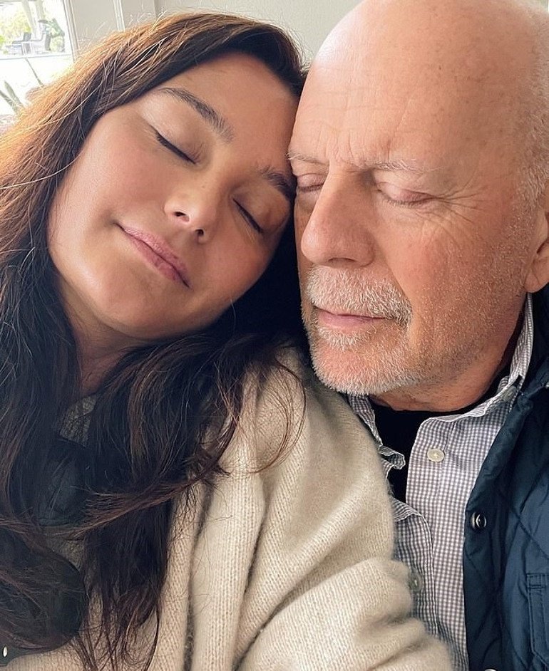 Bruce Willis’in Frontotemporal Demans Mücadelesi ve Emma Heming’in Bitmeyen Yas Hali