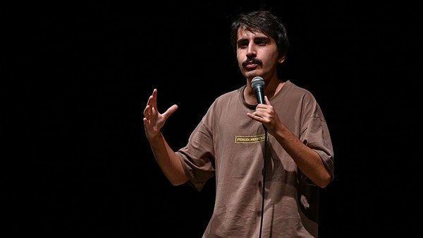 Stand-up Kariyeri ve Mizah Tarzı
