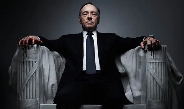 House of Cards Dizisinin Derinliklerine Yolculuk